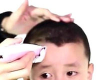 教你剪小男孩头发步骤 教你剪出清爽发型4